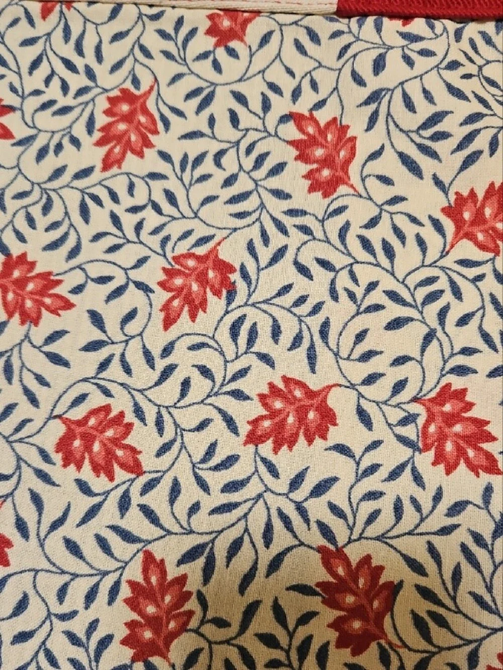 N/A cotton table